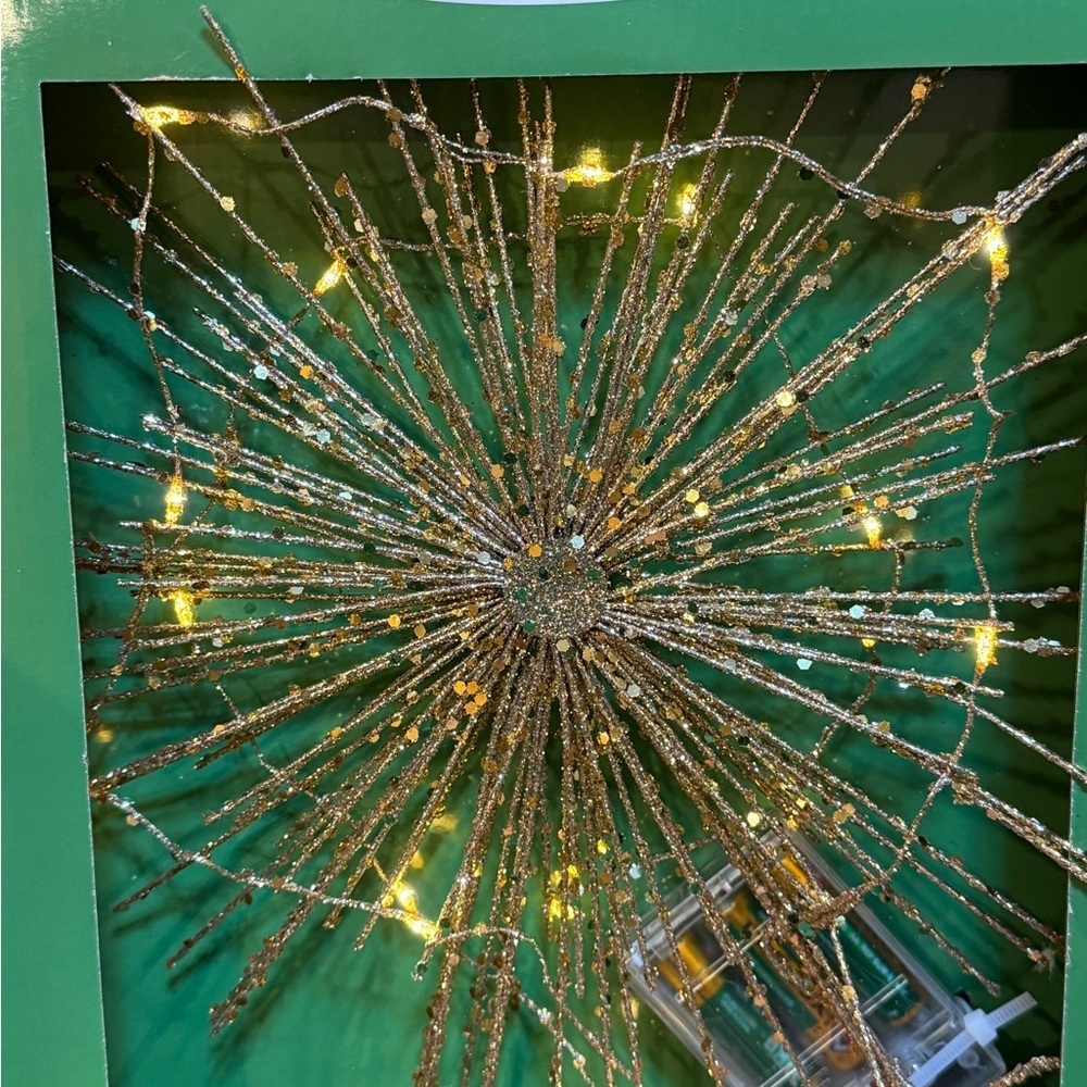 Shatterproof Ornament Set and LED Starburst Tree Topper Gold & Silver Christmas - Picture 5 of 16